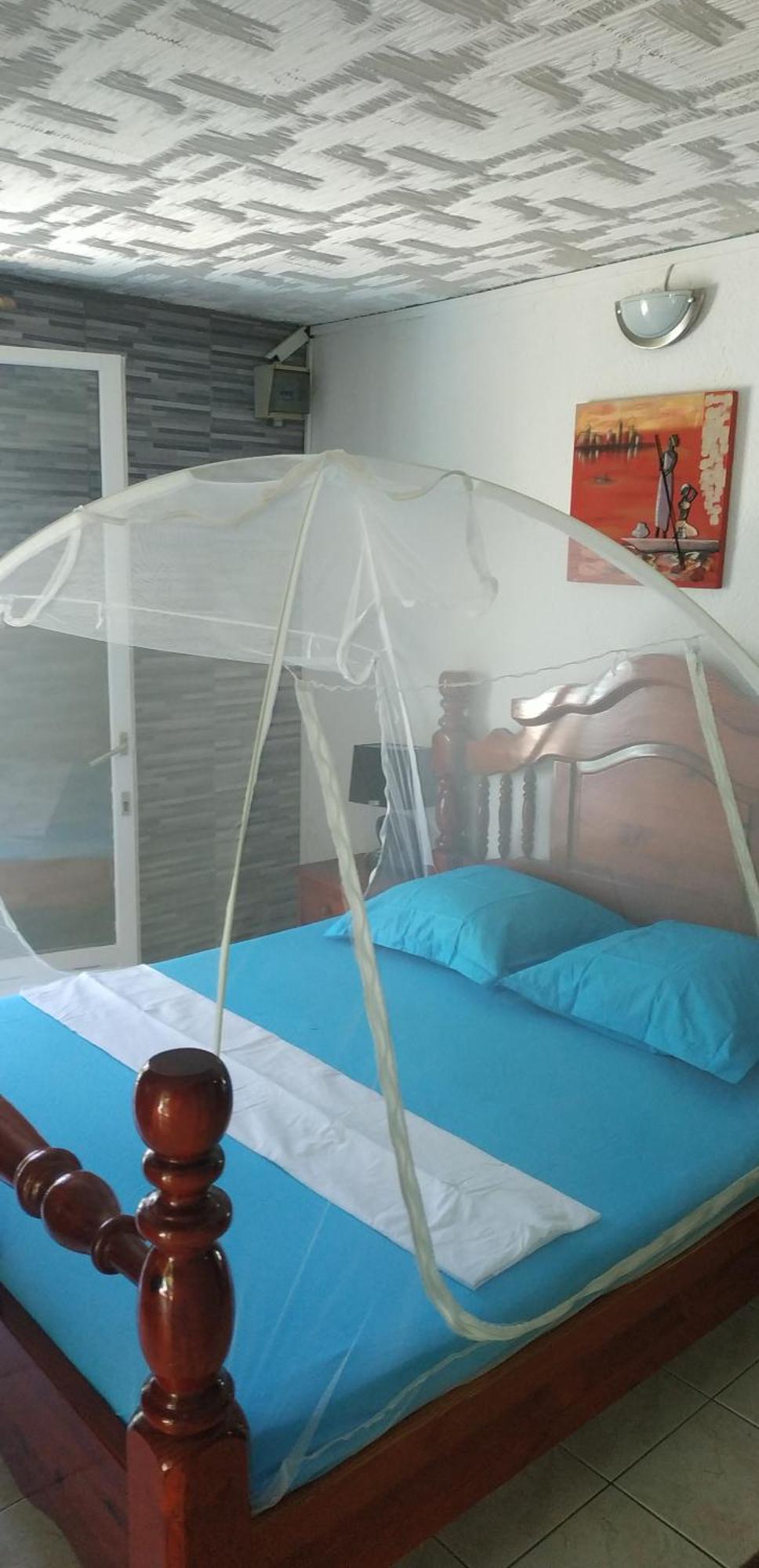 Meryem La Trinite Room photo